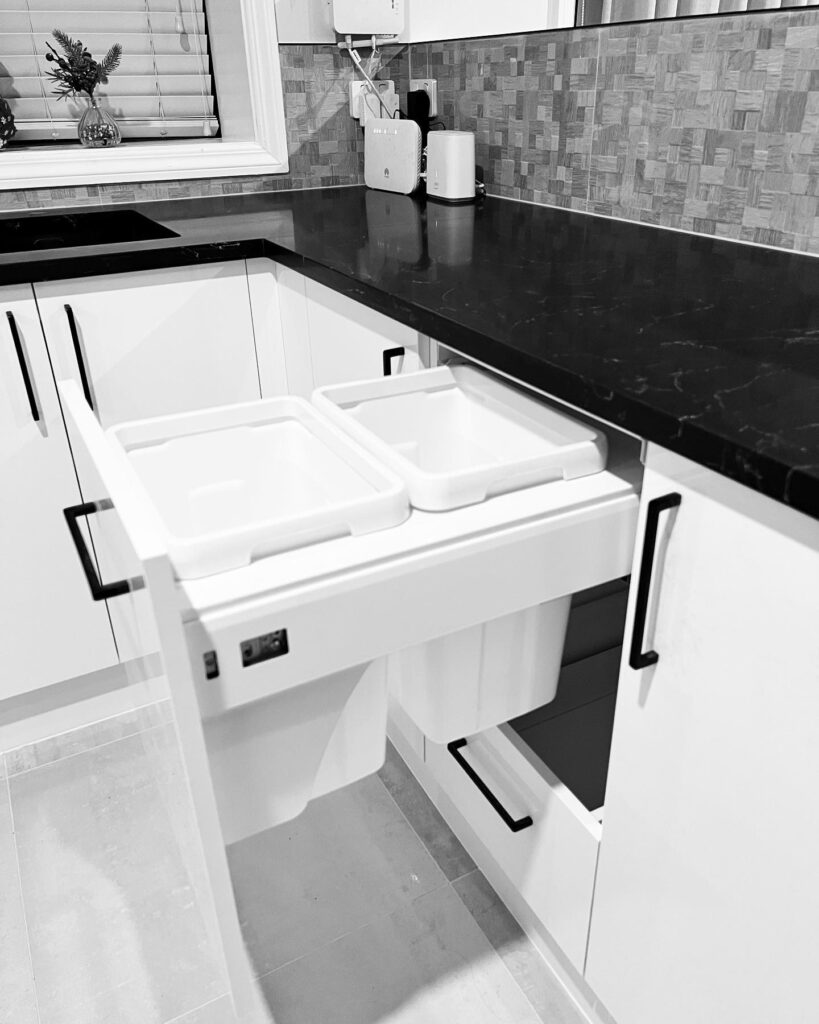 E75ACE69 6BFC 4601 827A 650F1BA38391 819x1024